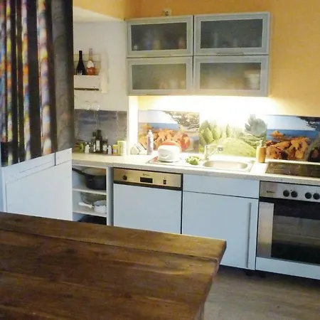 Stunning In With Kitchen Apartment *